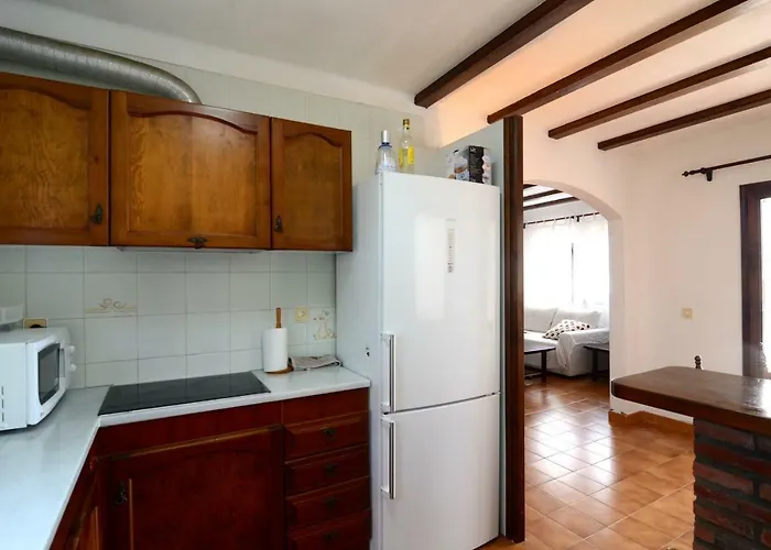 Les Capelles 37 * ל'אסטרטיט